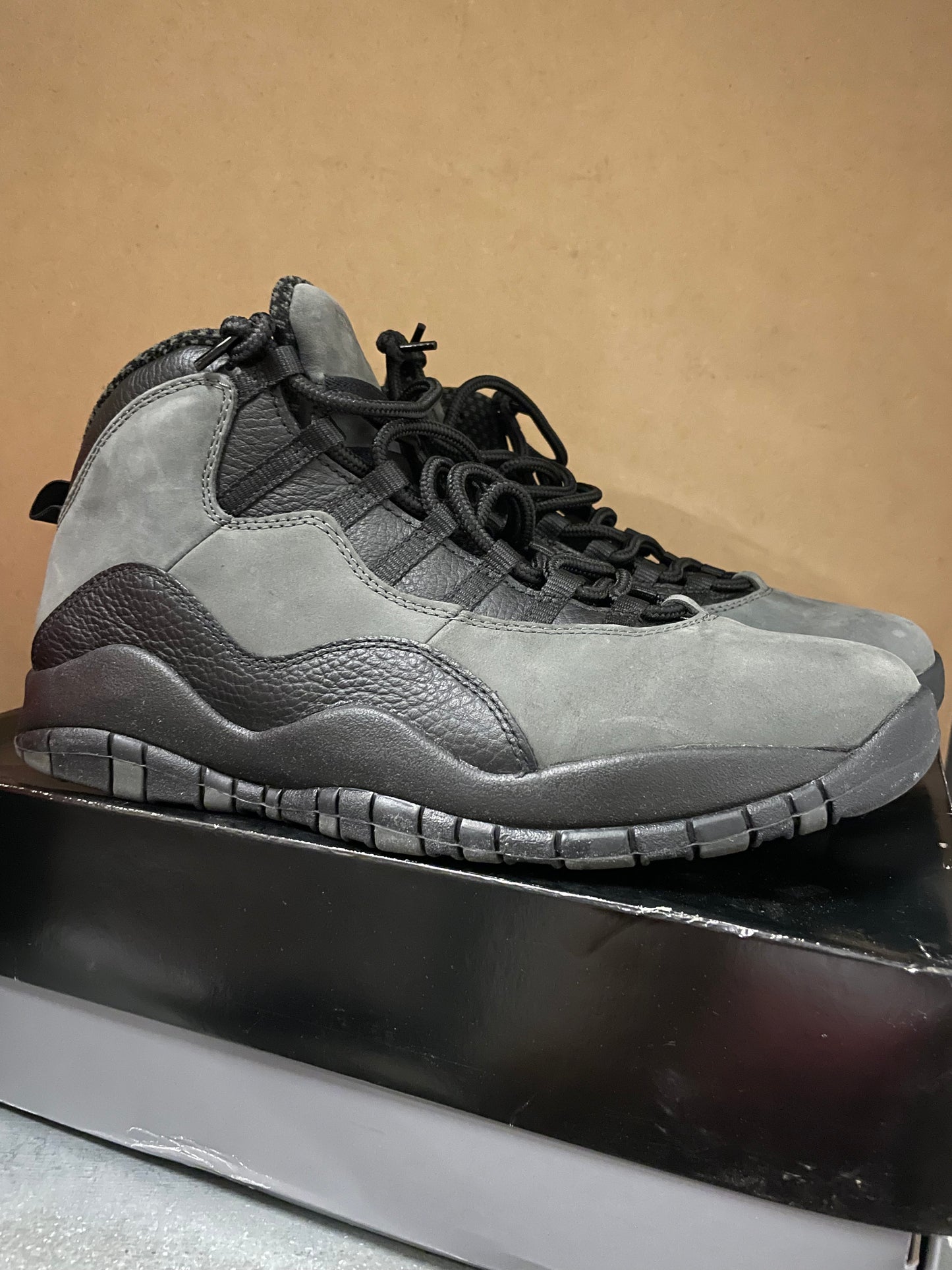 Air Jordan 10 “Shadow” (Pre-Owned)