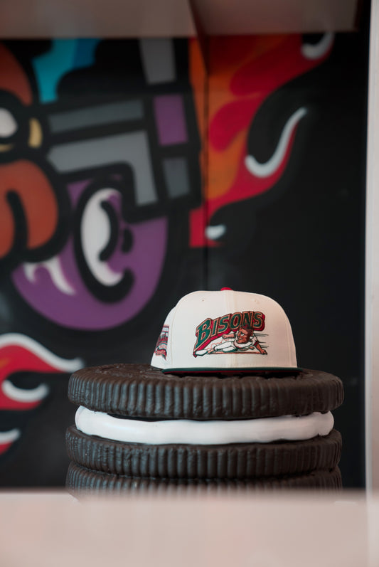 New Era Fitted Buffalo Bisons Off-White/Green/Red