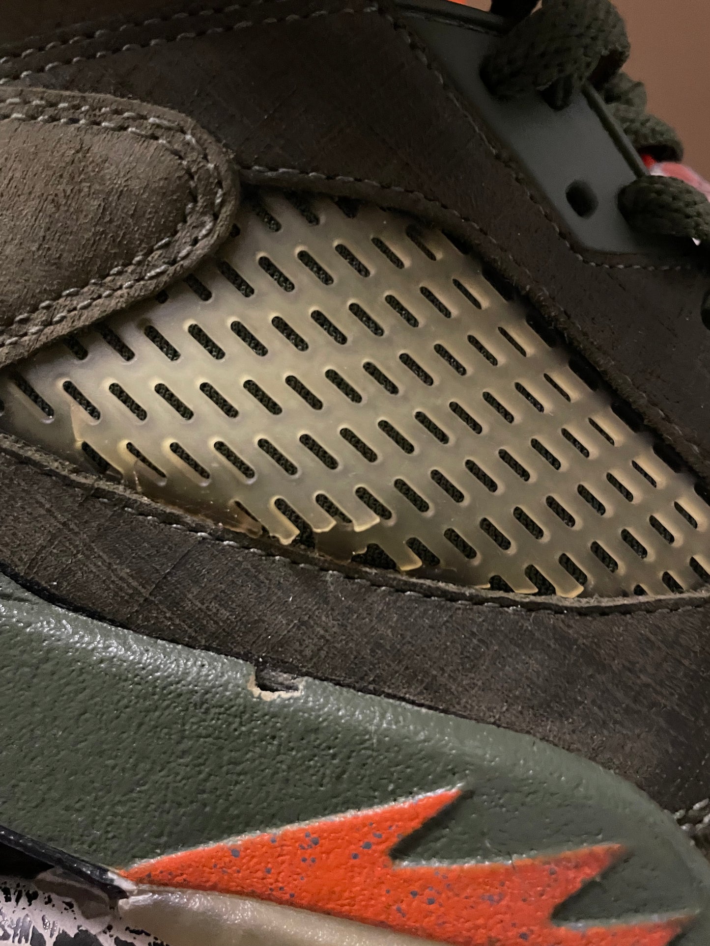 Air Jordan 5 LS “Olive” (Pre-Owned)